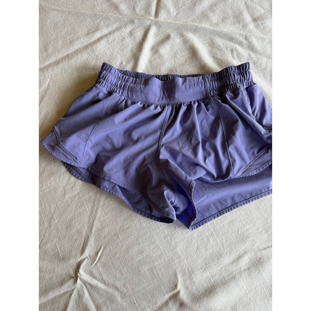 Lululemon Hotty Hot Shorts Size 6 Lavender Purple Lined Run Short 2.5" Inseam